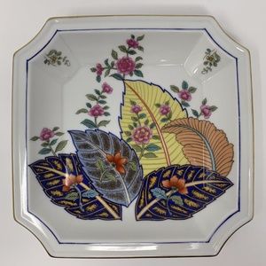 Seymour Mann Square Tray in Pattern Tobacco Leaf